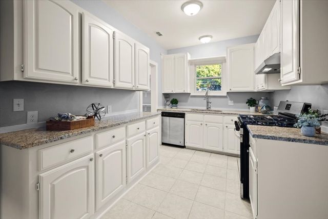 1201 W Arlington Avenue, Fort Worth, TX 76110