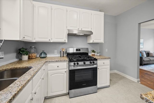 1201 W Arlington Avenue, Fort Worth, TX 76110