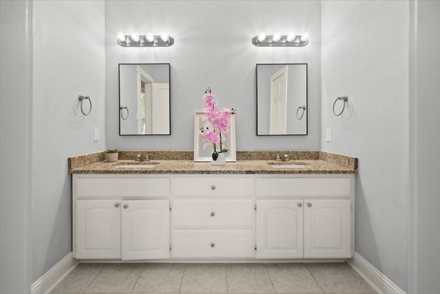 1201 W Arlington Avenue, Fort Worth, TX 76110