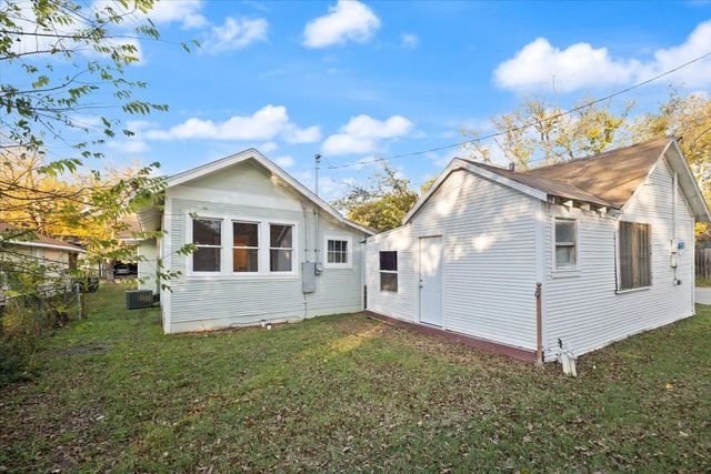 1201 W Arlington Avenue, Fort Worth, TX 76110