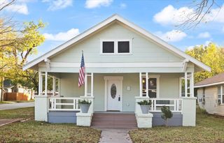 1201 W Arlington Avenue, Fort Worth, TX 76110