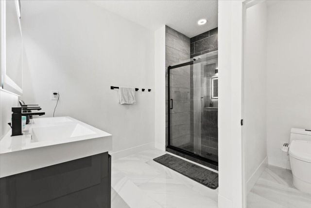 704 SW 2nd Avenue, Pompano Beach, FL 33060