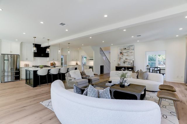 1601 Bonnie Brae Street, Houston, TX 77006