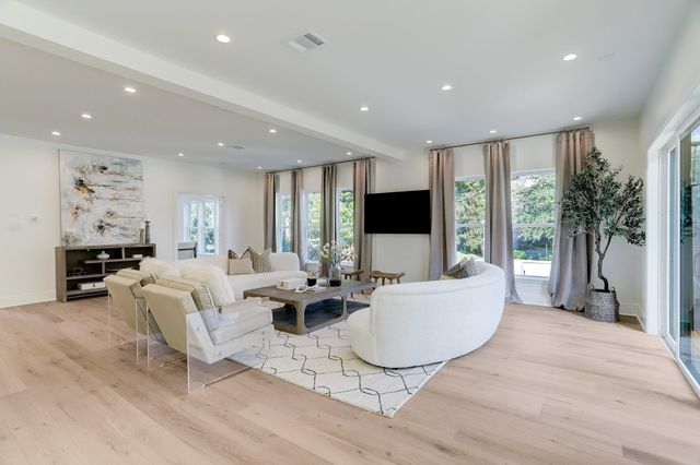 1601 Bonnie Brae Street, Houston, TX 77006