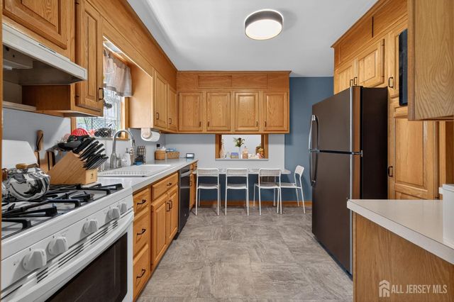 440 3rd Street, Dunellen, NJ 08812