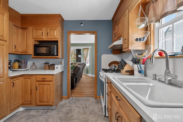 440 3rd Street, Dunellen, NJ 08812
