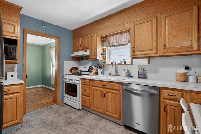 440 3rd Street, Dunellen, NJ 08812
