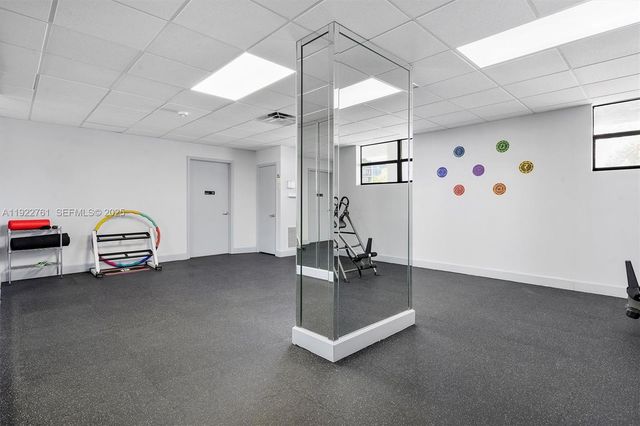 600 Parkview Dr 831, Hallandale Beach, FL 33009