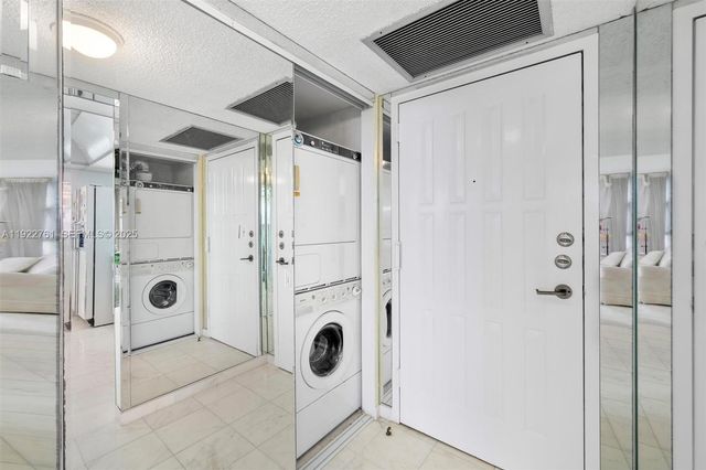 600 Parkview Dr 831, Hallandale Beach, FL 33009