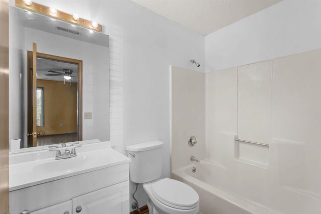 186 Williamsburg Rd., Little River, SC 29566