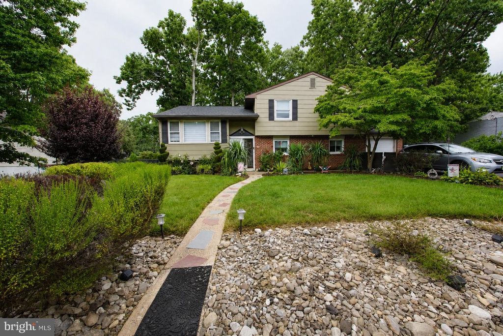 9 DARTMOUTH DR, ATCO, NJ 08004 — exterior