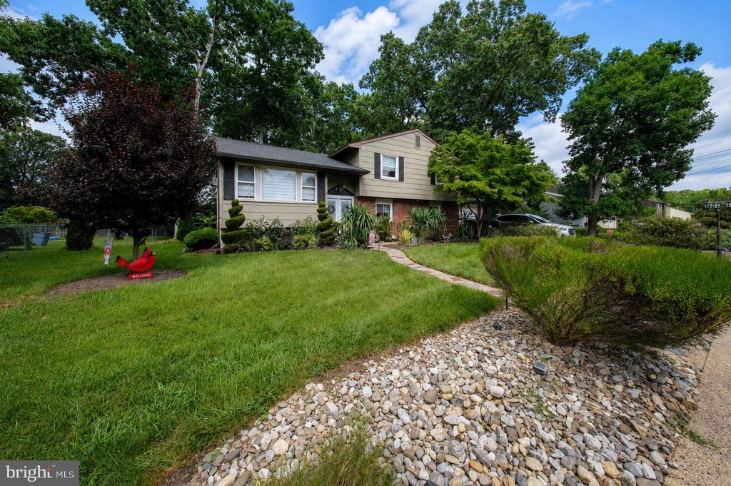9 DARTMOUTH DR, ATCO, NJ 08004 — photo 2
