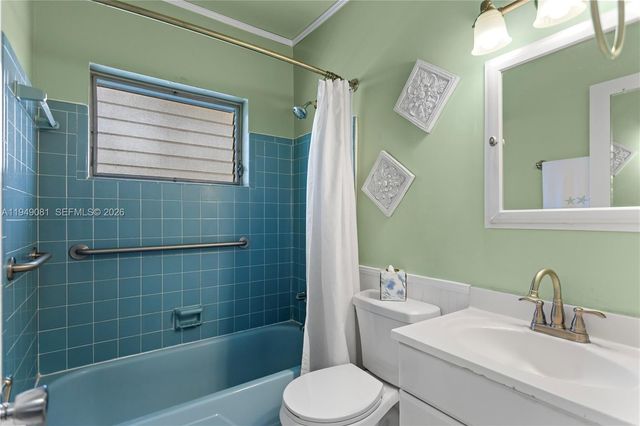 7401 Pines Boulevard 222, Pembroke Pines, FL 33024