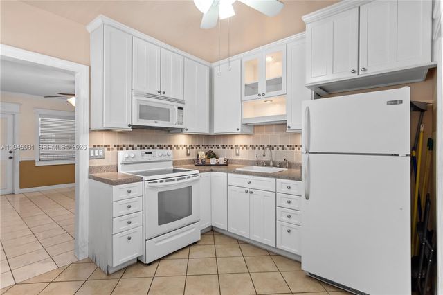 7401 Pines Boulevard 222, Pembroke Pines, FL 33024
