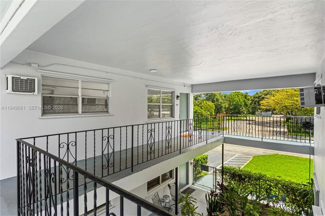 7401 Pines Boulevard 222, Pembroke Pines, FL 33024