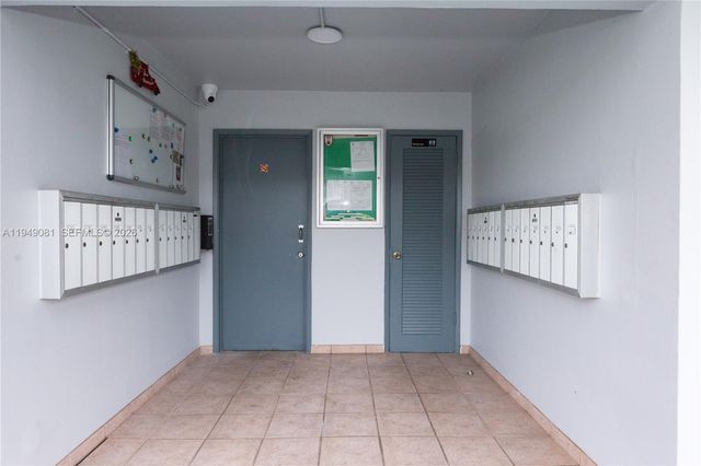 7401 Pines Boulevard 222, Pembroke Pines, FL 33024