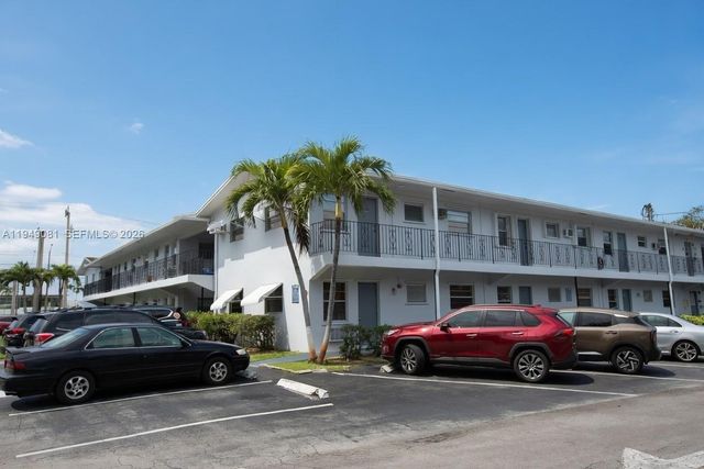 7401 Pines Boulevard 222, Pembroke Pines, FL 33024