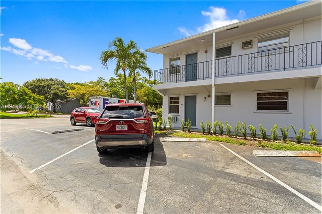 7401 Pines Boulevard 222, Pembroke Pines, FL 33024