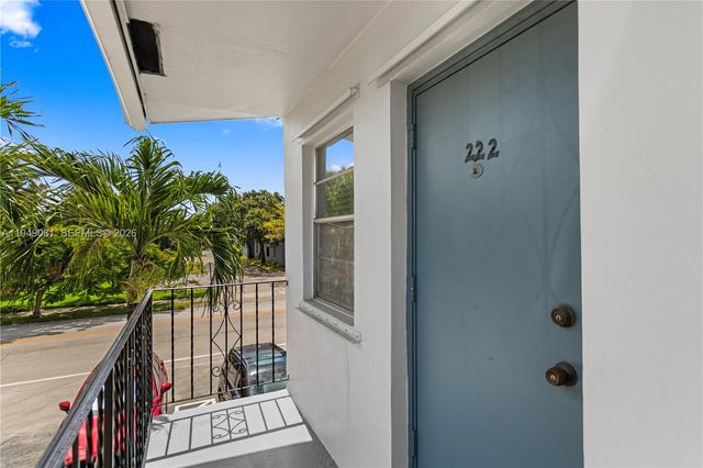7401 Pines Boulevard 222, Pembroke Pines, FL 33024