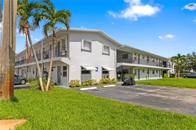 7401 Pines Boulevard 222, Pembroke Pines, FL 33024