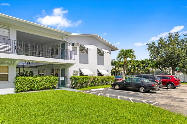 7401 Pines Boulevard 222, Pembroke Pines, FL 33024