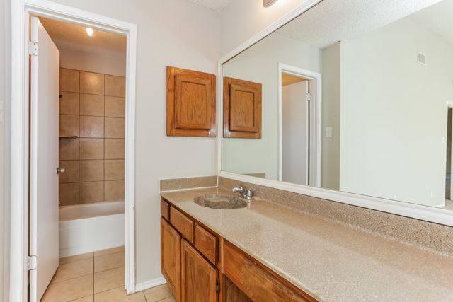 6505 Pilgrim Lane, Arlington, TX 76002