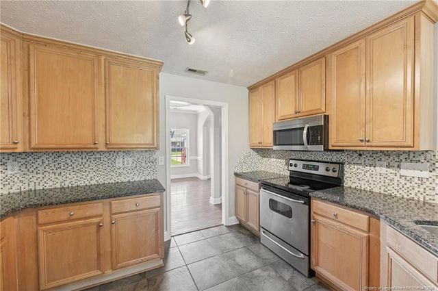 412 Dunbar Drive, Lillington, NC 27546