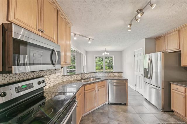 412 Dunbar Drive, Lillington, NC 27546