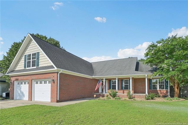 412 Dunbar Drive, Lillington, NC 27546