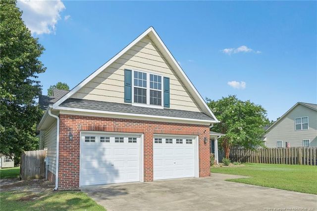 412 Dunbar Drive, Lillington, NC 27546