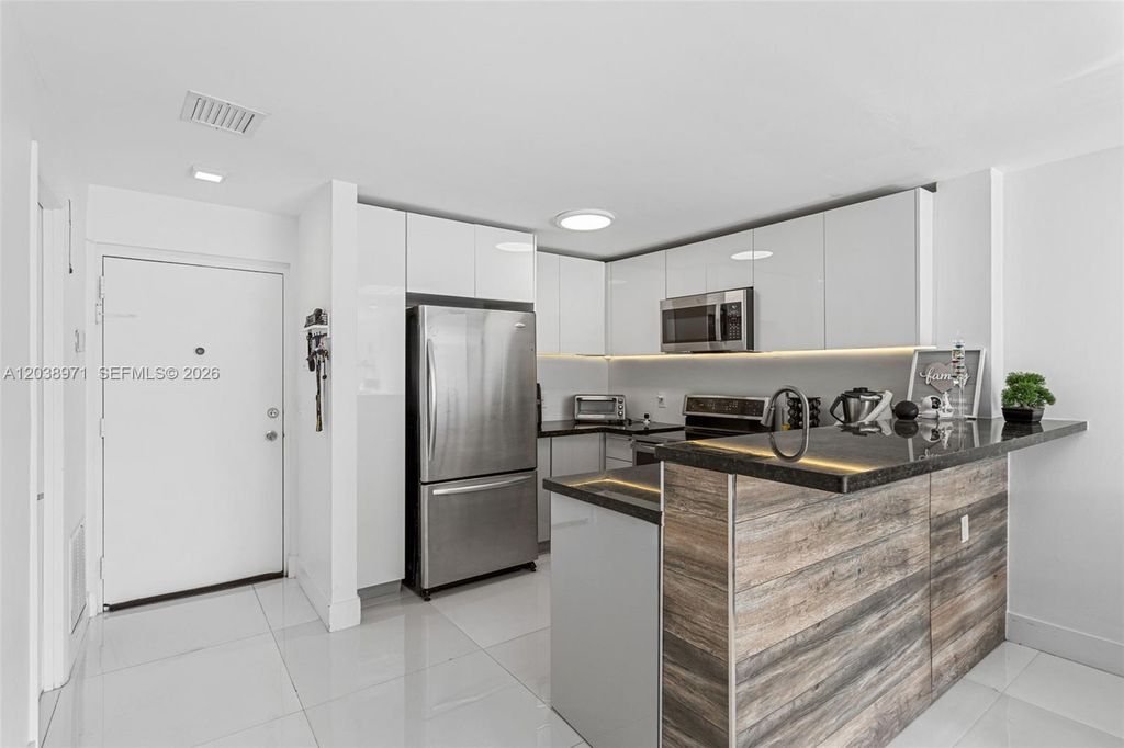 6545 Indian Creek Dr 306, Miami Beach, FL 33141