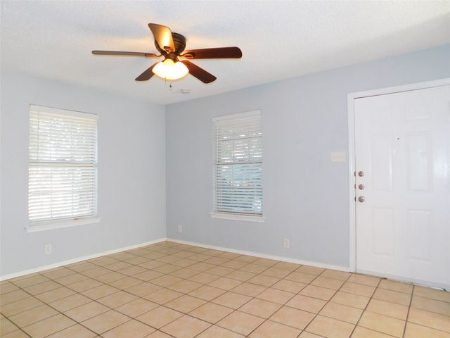 1114 E Mulberry Street, Denton, TX 76205