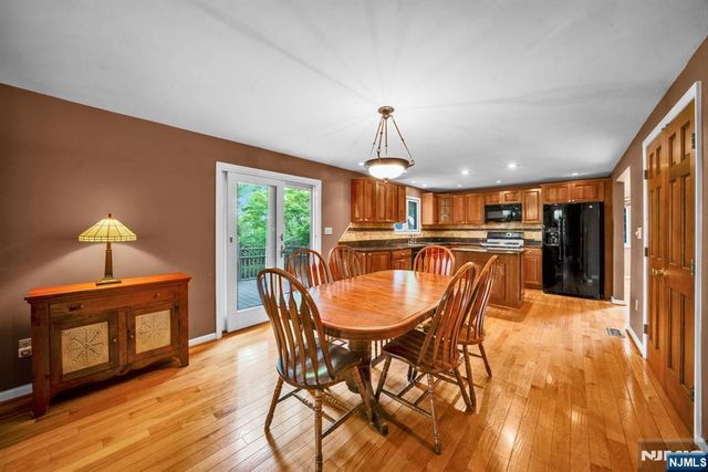 165 Busteed Drive, Midland Park, NJ 07432