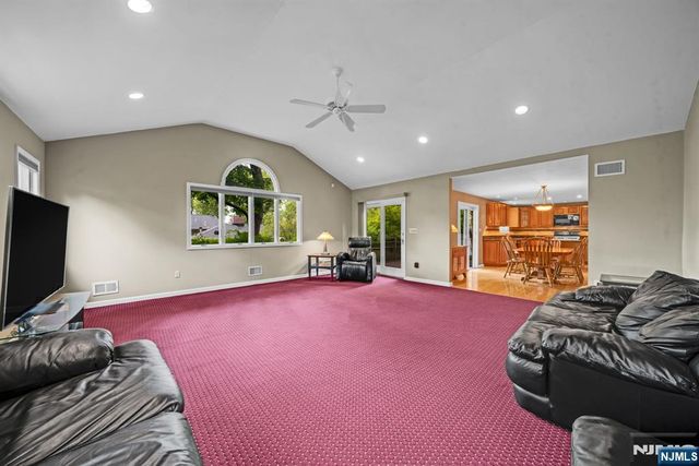 165 Busteed Drive, Midland Park, NJ 07432