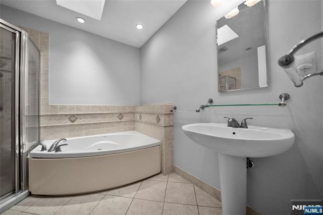165 Busteed Drive, Midland Park, NJ 07432