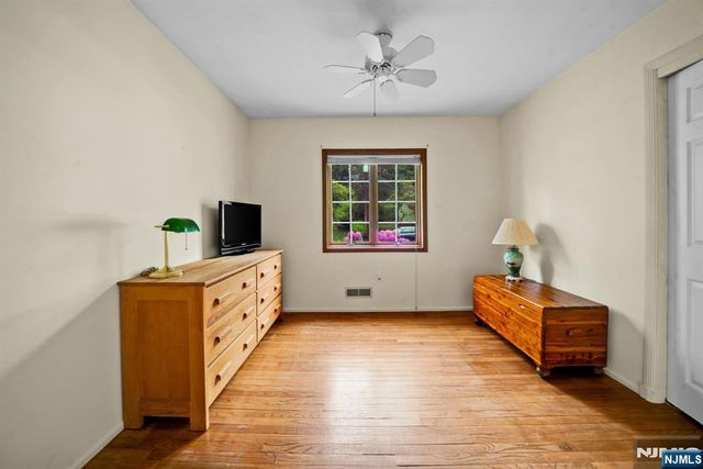 165 Busteed Drive, Midland Park, NJ 07432