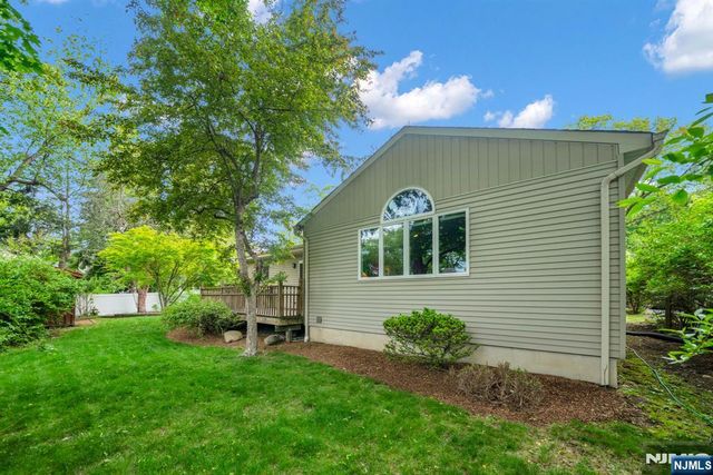 165 Busteed Drive, Midland Park, NJ 07432