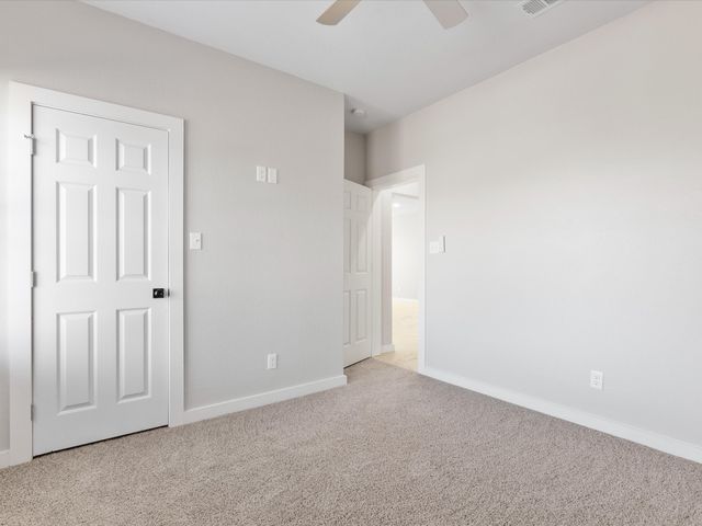801 E Tyler Street, Ennis, TX 75119