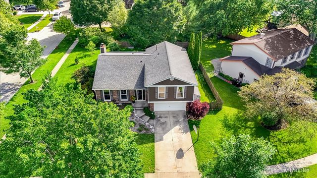 1021 Colony Drive, Crystal Lake, IL 60014