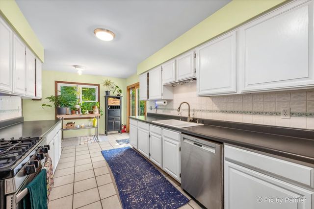 1021 Colony Drive, Crystal Lake, IL 60014