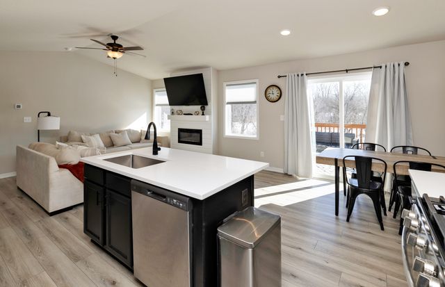 2213 26th Avenue SW, Altoona, IA 50009