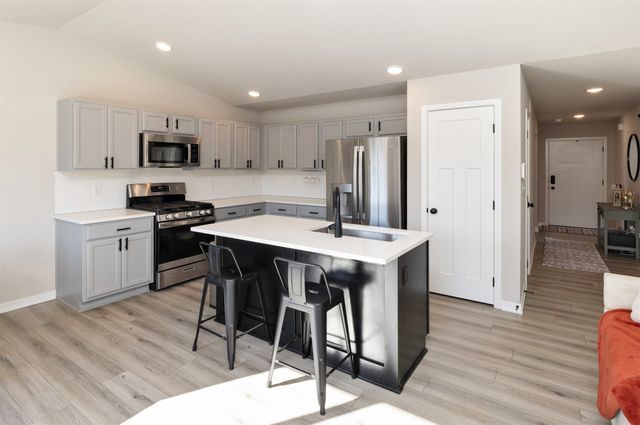 2213 26th Avenue SW, Altoona, IA 50009