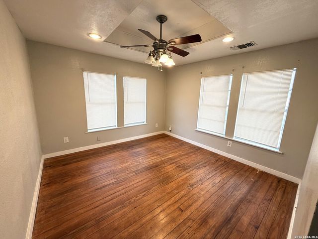 604 W Hollywood Avenue, San Antonio, TX 78212