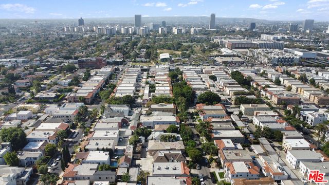 422 N Sierra Bonita Avenue, Los Angeles, CA 90036
