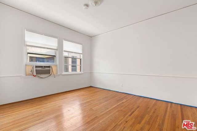 422 N Sierra Bonita Avenue, Los Angeles, CA 90036