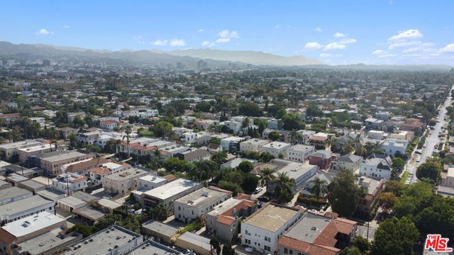 422 N Sierra Bonita Avenue, Los Angeles, CA 90036