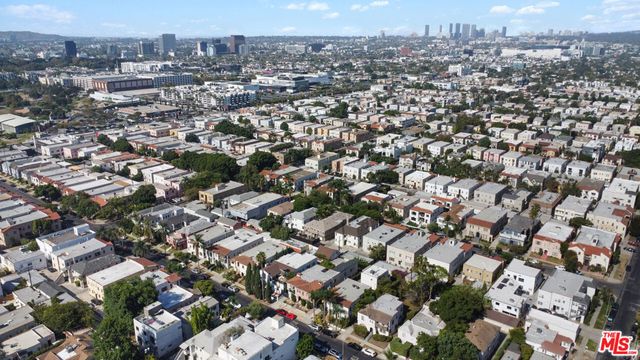 422 N Sierra Bonita Avenue, Los Angeles, CA 90036