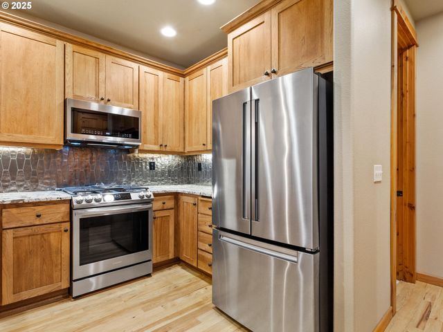 12800 Ne SALMON CREEK Ave 119, Vancouver, WA 98686