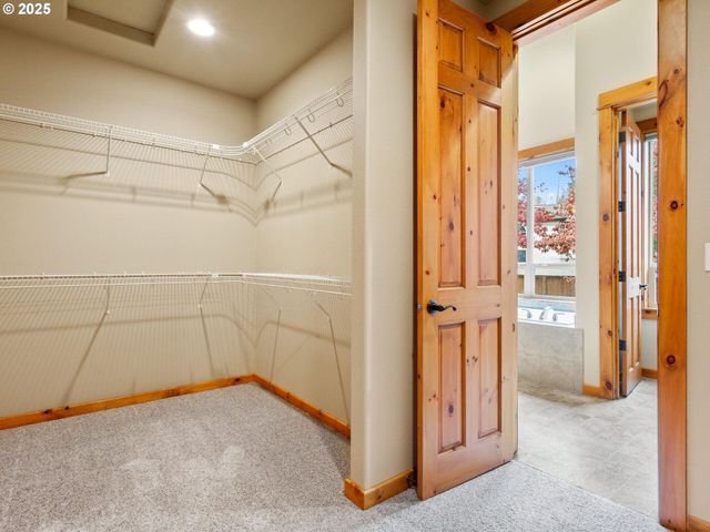 12800 Ne SALMON CREEK Ave 119, Vancouver, WA 98686