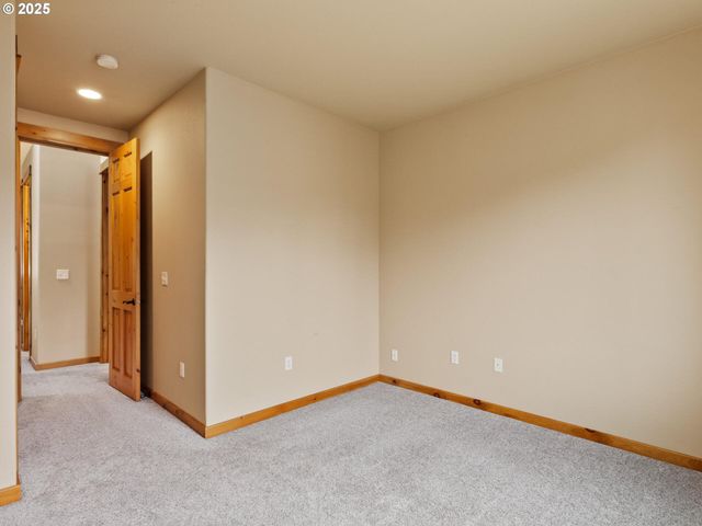 12800 Ne SALMON CREEK Ave 119, Vancouver, WA 98686